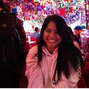 Meet your Posher, Andrea